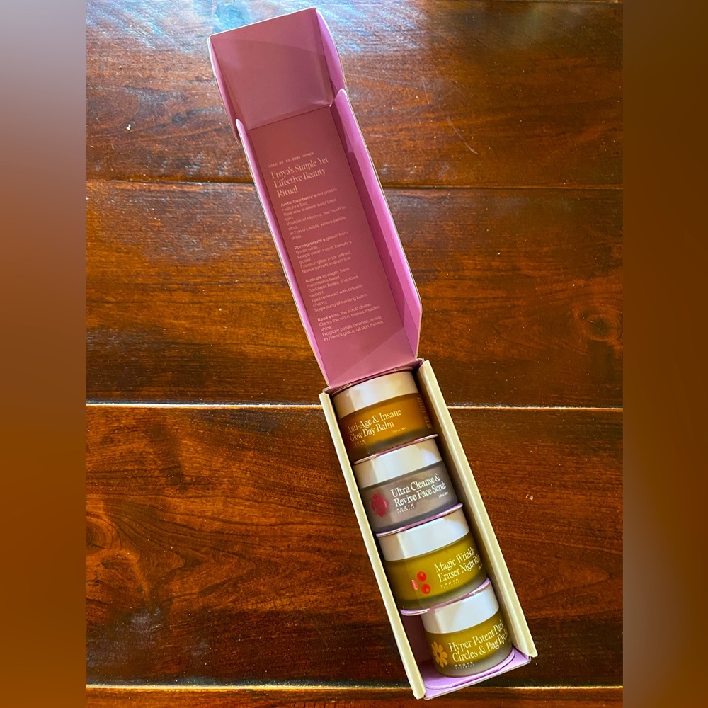 FROYA Organics Skincare Set.